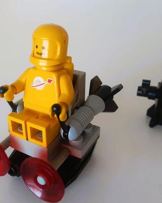 LEGO 6807 Classic Space Droid