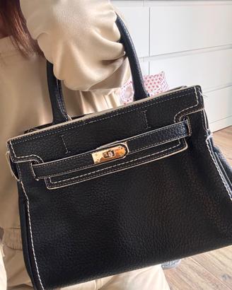Borsa nera in pelle