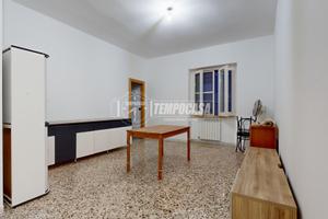 TRILOCALE ZONA NORD, VIA LAGRAVINESE.