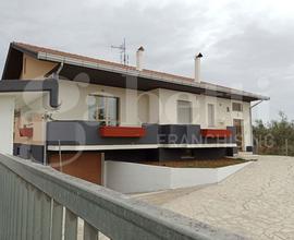 Villa o villino Giulianova [cod. rifT417VRG]