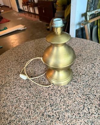 Lampada da tavolo in ottone anni 70