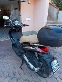 Piaggio Beverly 