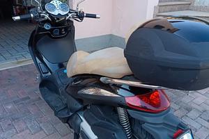 Piaggio Beverly 
