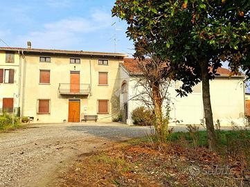 CASA SEMINDIPENDENTE A COLORNO