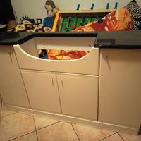 mobile bagno completo di lavandino e rubinetteria