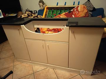 mobile bagno completo di lavandino e rubinetteria