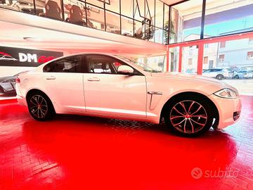 JAGUAR XF 2,2 D LUXURY 190CV PELLE TOTALE NAVIGATO