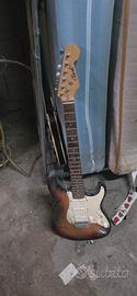 chitarra eletrica in stile fender strstocaster