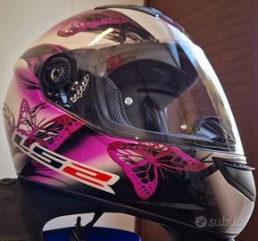 Casco e guanti moto da donna