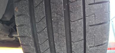 4 gomme Pirelli PZero 245 / 45 R19