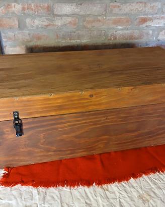 Cassapanca vintage restyle con LED