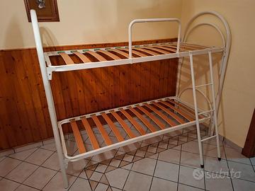 2 LETTI A CASTELLO BIANCHI CON BARRA E SCALA 