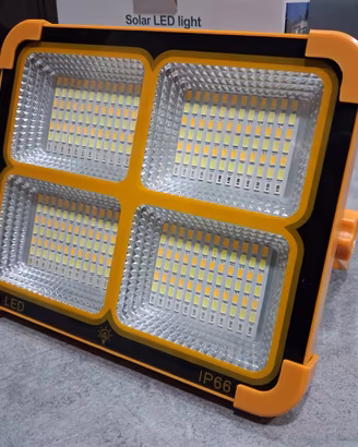 Faretto a led ricaricabile