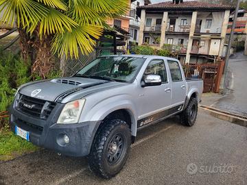 isuzu dmax 3000 anno 2010 