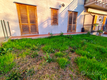 Appartamento piano terra con giardino