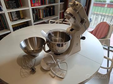 Planetaria/impastatrice Electrolux EKM4100