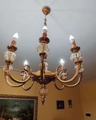 lampadario in stile classico 