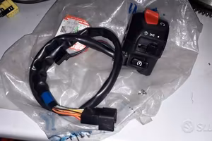 Commutatore destro SUZUKI GSXR 600 750 nuovo
