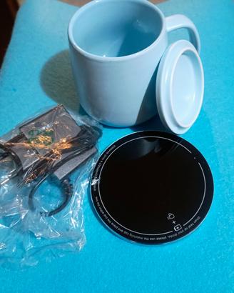 RIBASSO Tazza con base per tenerla calda.
