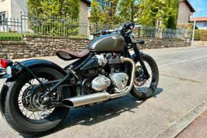 Triumph Bonneville Bobber