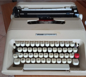 Macchina da scrivere Olivetti Lettera 35