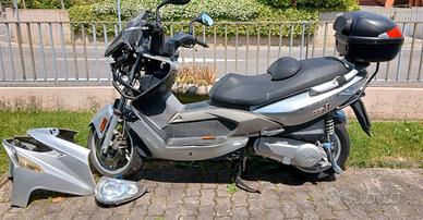 Kimco xciting 250 ie 2008 incidentato per ricambi