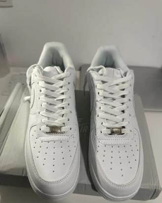 Nike Air Force 1 bianche, taglia 43
