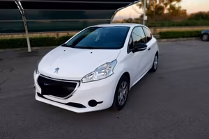 Peugeot 208 benzina 1000 cilindrata 
