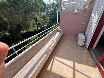 Bilocale con terrazza-piscina-ARIA CONDIZIONATA