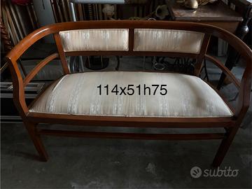 Completo divanetto poltroncina