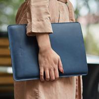 Custodia in pelle per MacBook Air e Pro- blu