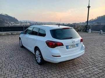 Opel Astra 2012 220.000km 110cv