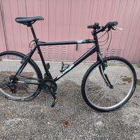 Mountain bike Rockrider con cambio Shimano - L