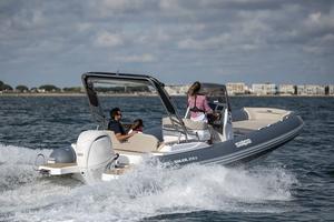 Gommone Salpa Soleil 24.5 package Honda 200