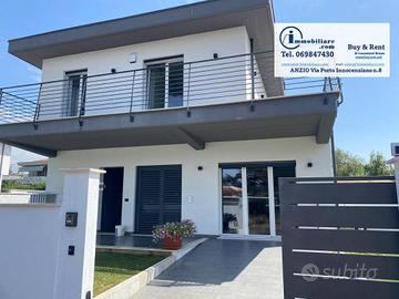Villa di 110 m² con 4 locali e box auto a Anzio