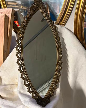 Specchio anni ‘50 con cornice dorata