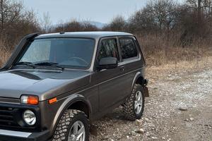 Lada Niva LEGEND