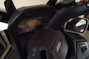 suzuki burgman 650 intero o pezzi