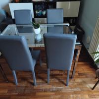 tavolo da soggiorno allungabile con piano in vetro