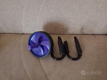 ruota e maniglie per addominali e flessioni