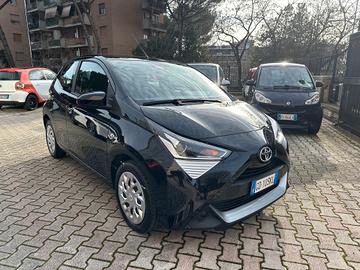 Toyota Aygo Connect x-play 11/20 km. 26137