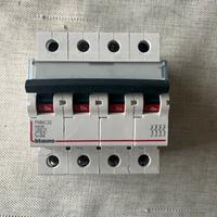 gruppo magnetotermico