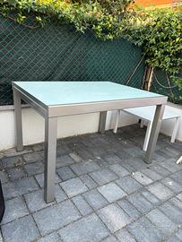 Tavolo in vetro estensibile