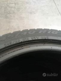 Pirelli da neve  245.40.18 97V Dot 2014