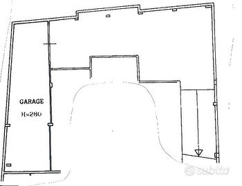 Ampio Garage Multiuso in zona Strategica