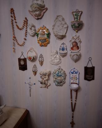 collezione di acquasantiere