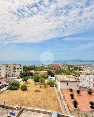 4 LOCALI A POZZUOLI