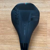 Sella Repente Latus M