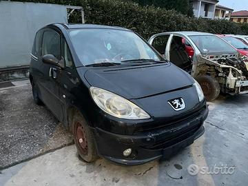 Ricambi usati per Peugeot 1007 1.4 benz '08