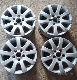 Cerchi in lega da 15 per golf 5 serie